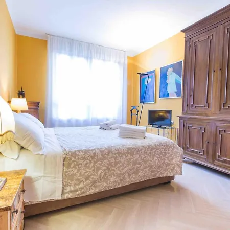 Appartement Art Painting With Canal View Venetië