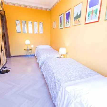 Art Painting With Canal View Apartament *