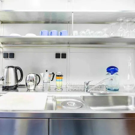 Art Painting With Canal View Apartament